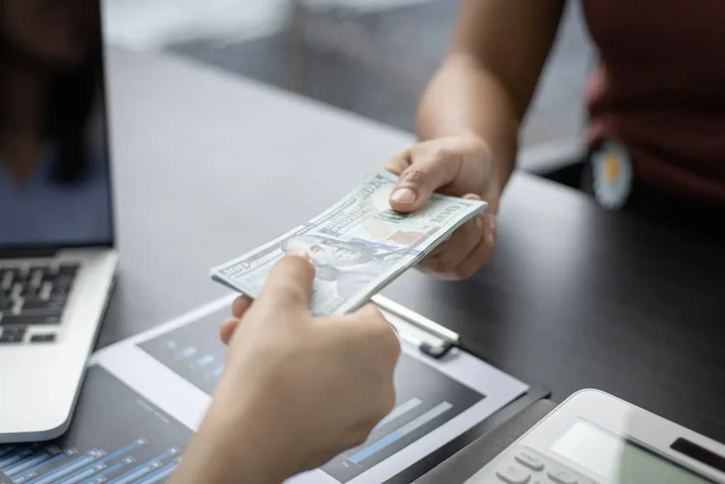 كيف توفر مئات الدراهم شهريًا مع كوبونات التسوق الرقمية: دليلك الذكي للتوفير اليومي كيف توفر مئات الدراهم شهريًا مع كوبونات التسوق الرقمية: دليلك الذكي للتوفير اليومي