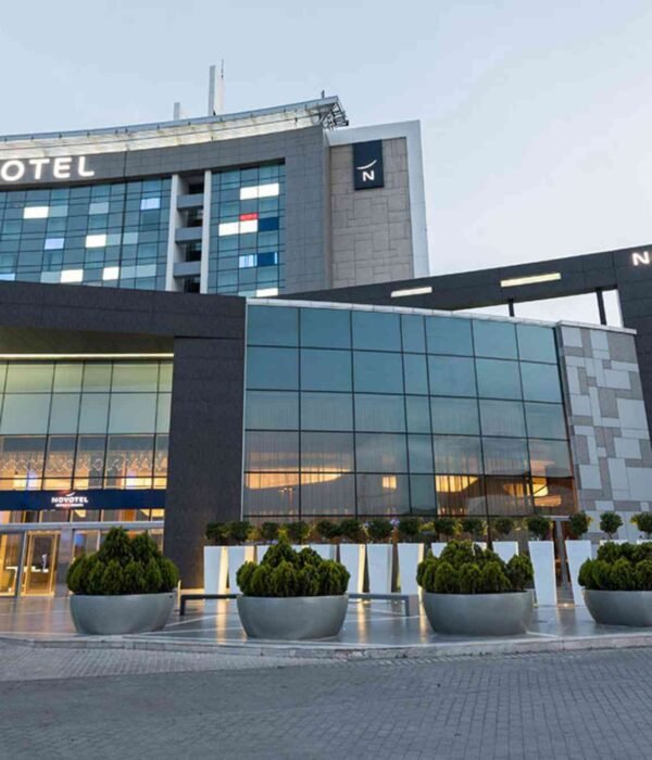 فندق نوفوتيل ذاخر