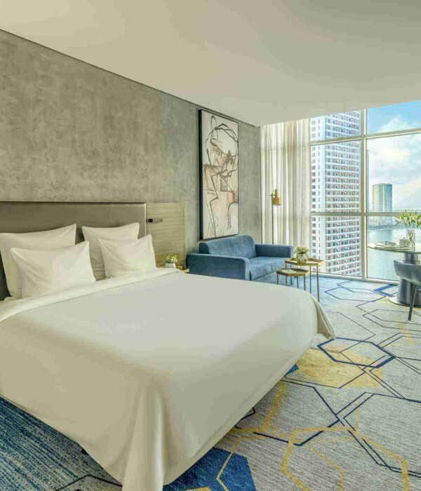 فندق روف داون تاون دبي